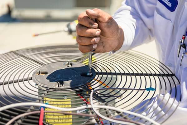 How to Choose an HVAC Contractor in Las Vegas: 2026 Homeowner's Guide