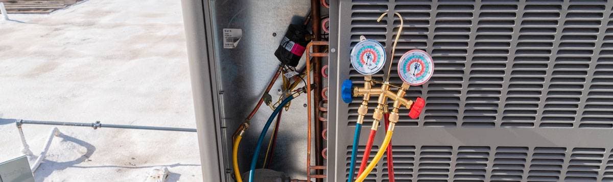 Heat Pump: 7 Easy Upgrades That Slash Your Energy Bills Today in Blog - HVAC article from The Cooling Company